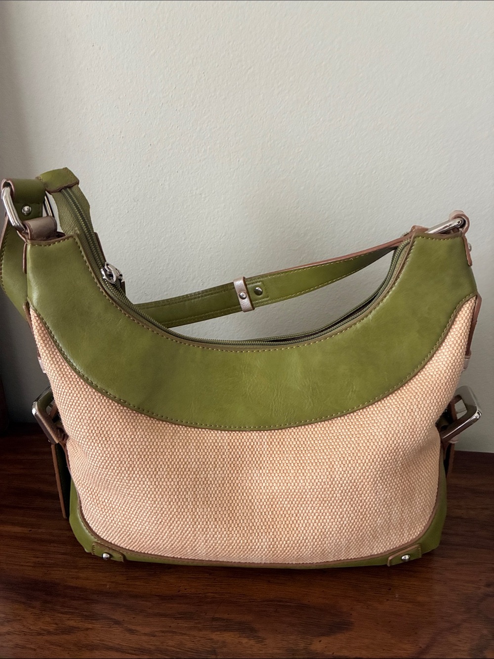 Etienne Aigner Green Manmade Leather and Beige Textile Woven Shoulder Bag -EUC - Picture 4 of 13